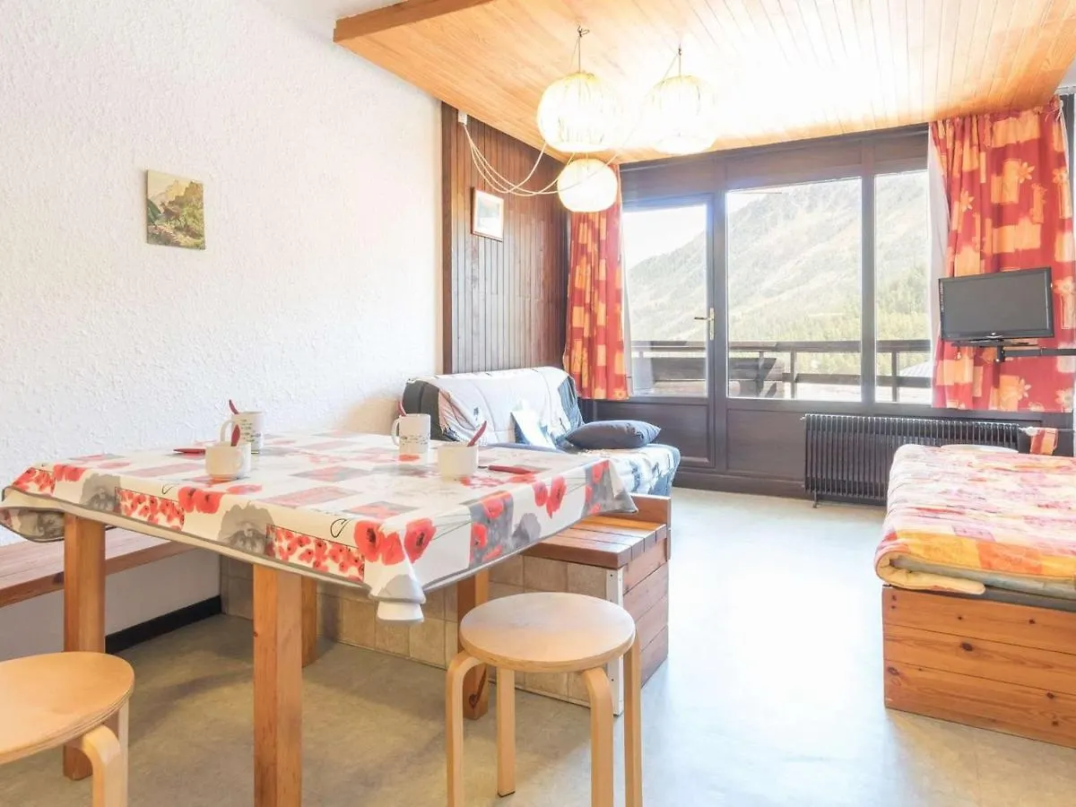 Appartement Montgenevre: 6 Pers, 2 Ch + Coin Montagne, Balcon, Parking, Prox Commerces - Fr-1-330D-56 0*, Montgenevre France